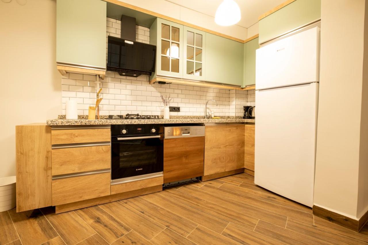 Apartamento Spacious And Comfy 2Br In The Heart Of Cihangir Estambul Exterior foto